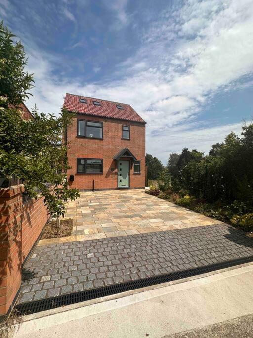 B&B York - New build, 3-bed house with parking. - Bed and Breakfast York