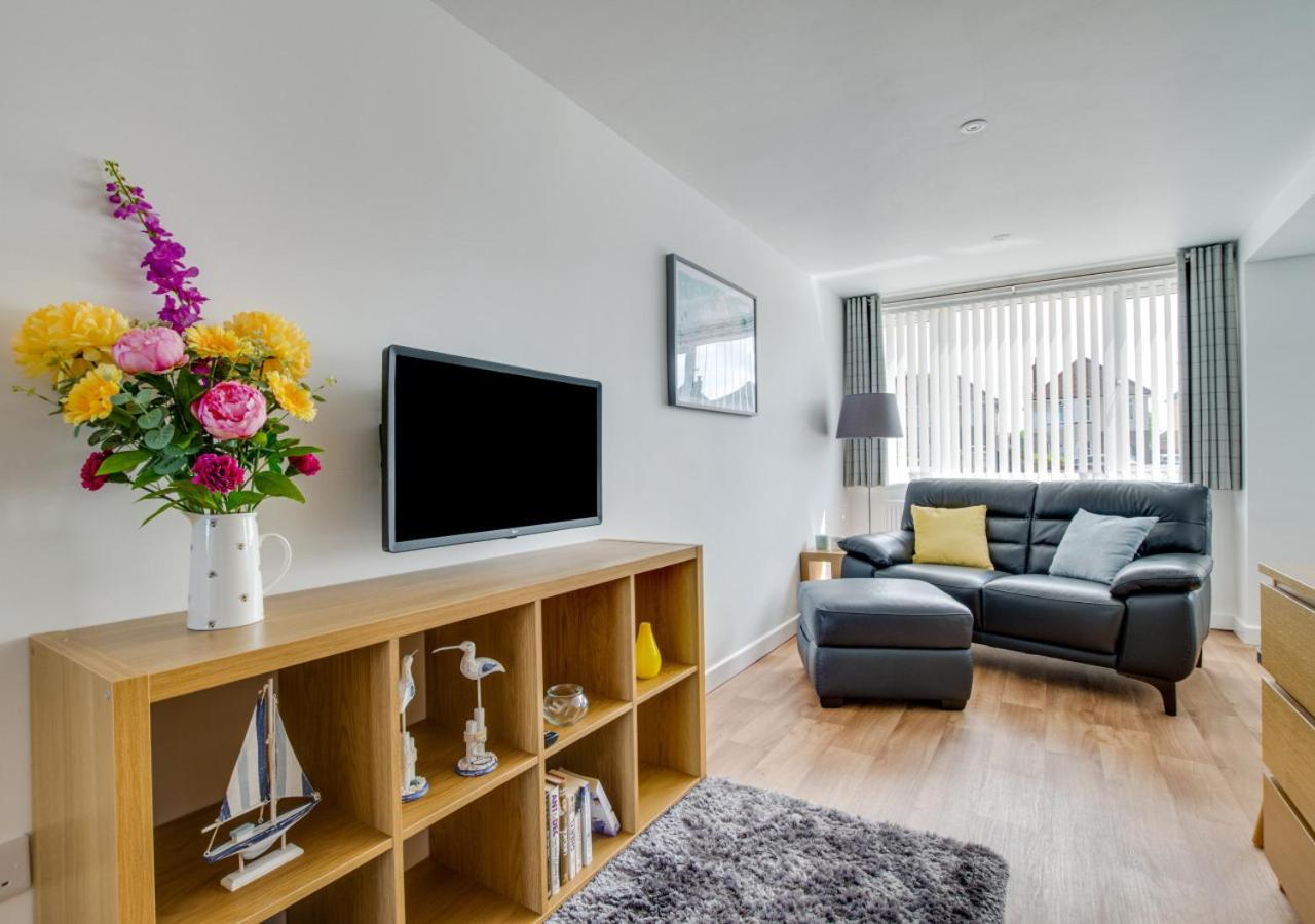 Bumble Bees - B&B Weymouth