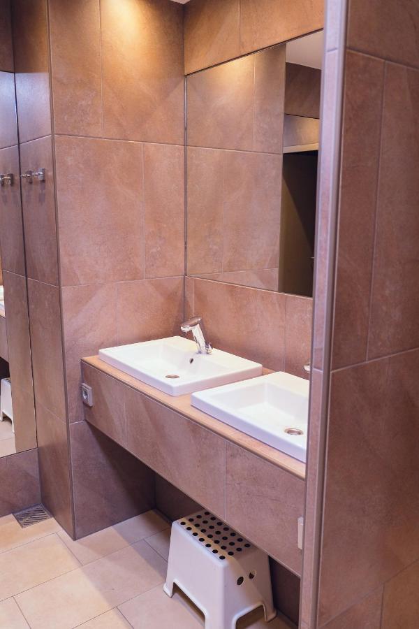 DOMO Tent for 4 Persons