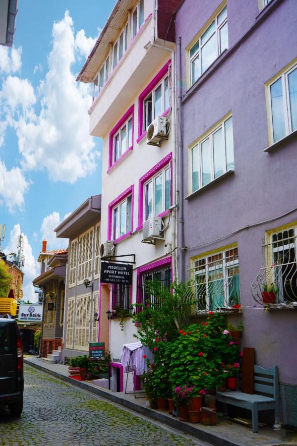 Medellin Apart Hotel Istanbul - B&B