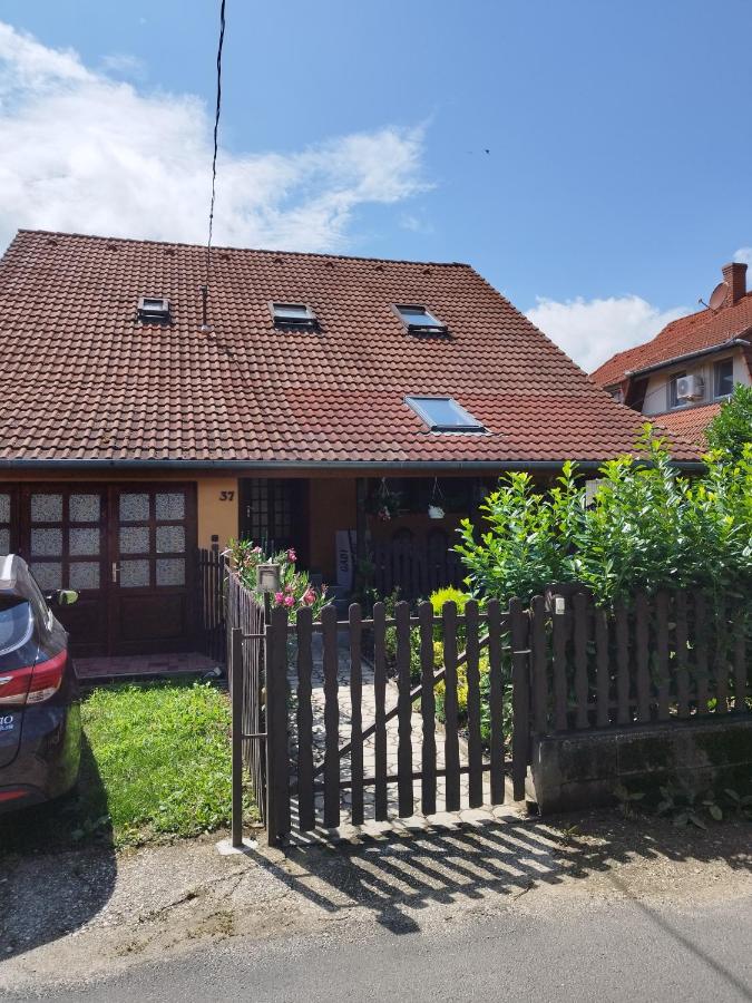 Gabi vendégház - B&B Balatonkeresztúr