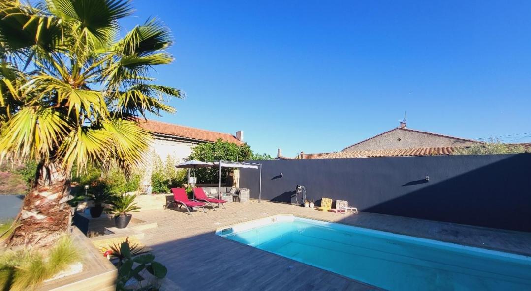 Studio privé attenant Villa Piscine - B&B