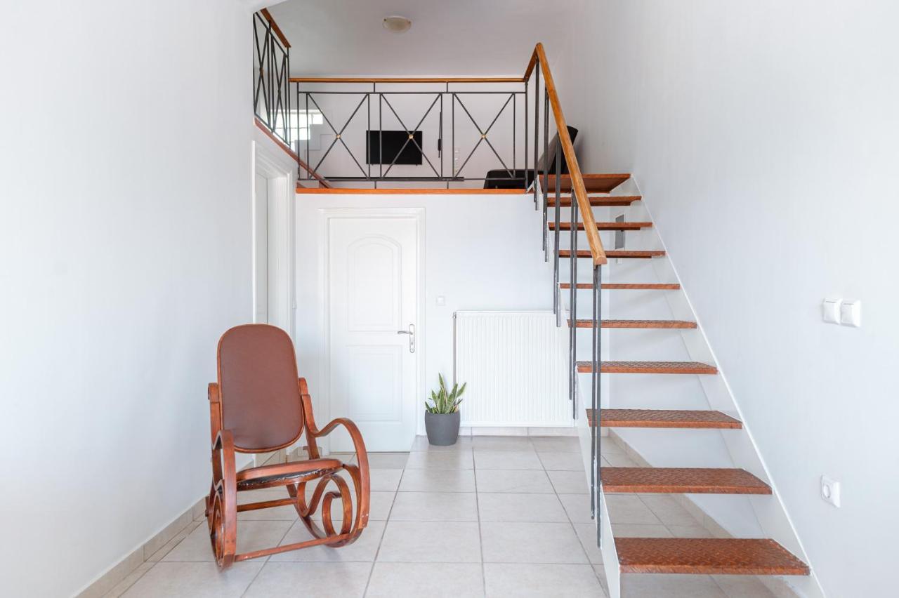 A&D Houses No3 - B&B