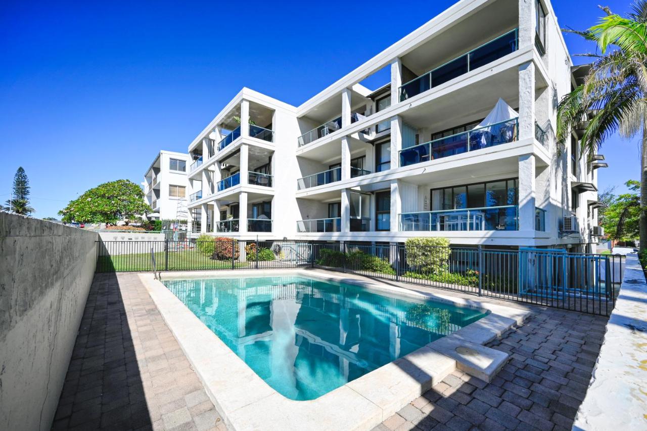 Beachfront Choices Choices Choices - B&B Alexandra Headland