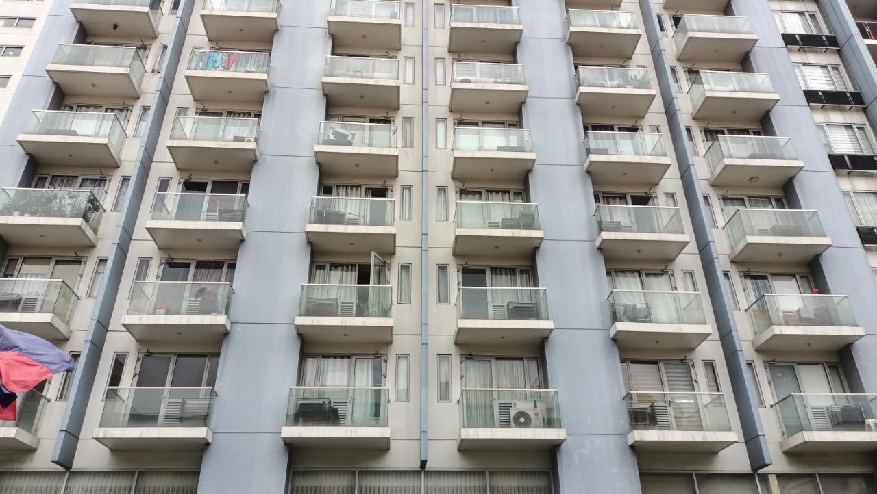 Hilanders Condotel in front of Terminal 3 - B&B