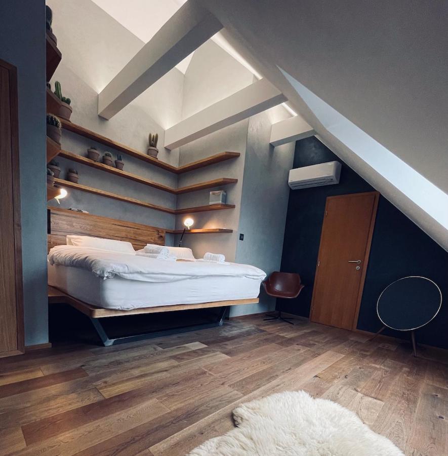 Chambre Double ou Lits Jumeaux Deluxe – Vue sur Jardin