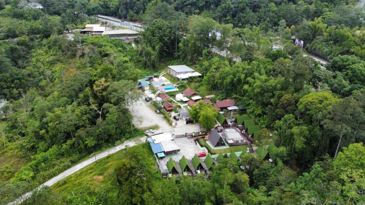 Genting Greenwoods Tiny Houses & Events Hall - Bed and Breakfast