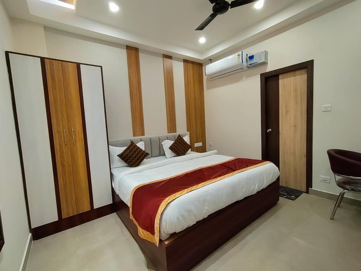B&B Lucknow - Royal Rooms and Banquet - Bed and Breakfast Lucknow