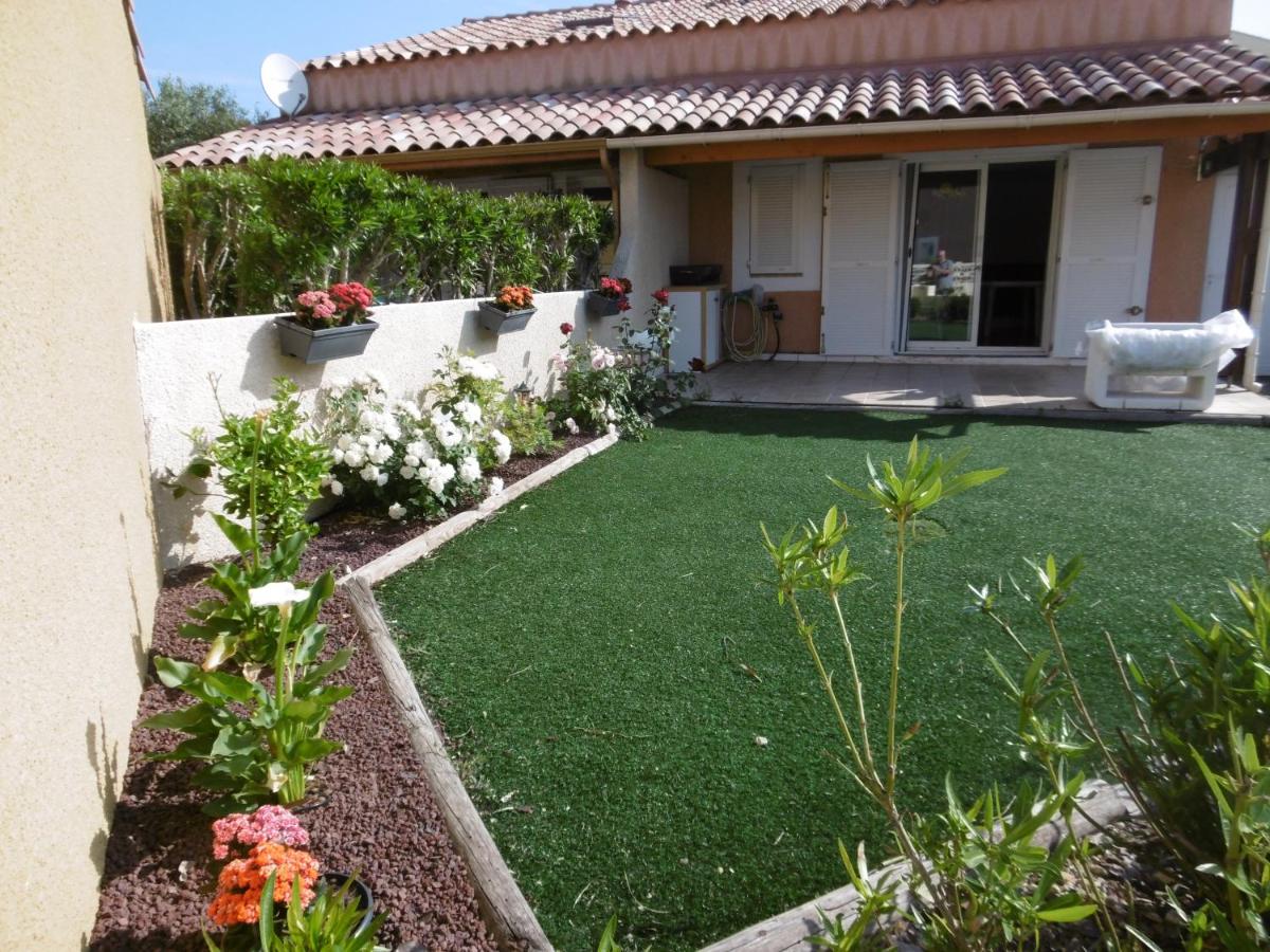 HOLIDAYLAND NARBONNE PLAGE Villas 6 ou 7 PERSONNES AVEC TERRASSE ET PLACE DE PARKING PRIVATIVE - B&B Narbona