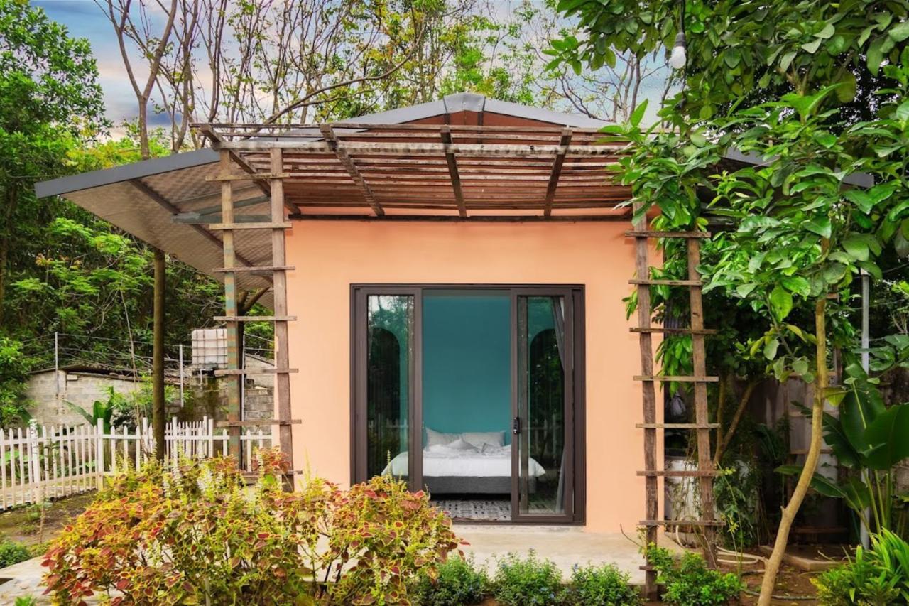 Villa with Garden View