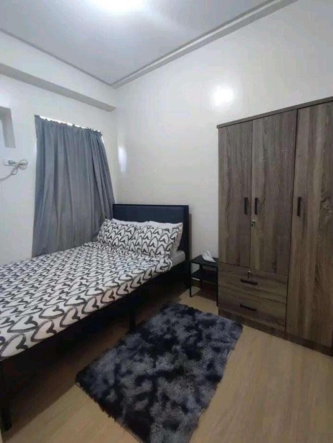 B&B Manila - Trees Residences 2 Bedroom Unit T19 by HerGura PMS - Bed and Breakfast Manila