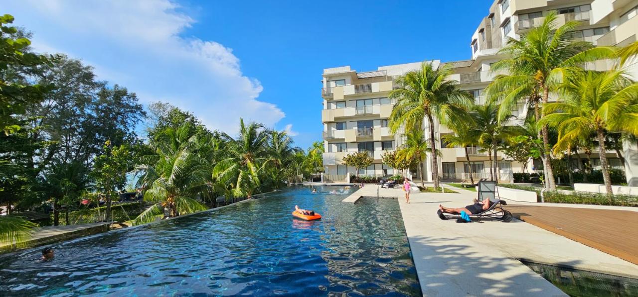 By The Sea Beach Luxury Resort - Batu Ferringhi - Chambres d’hôtes Batu Feringgi