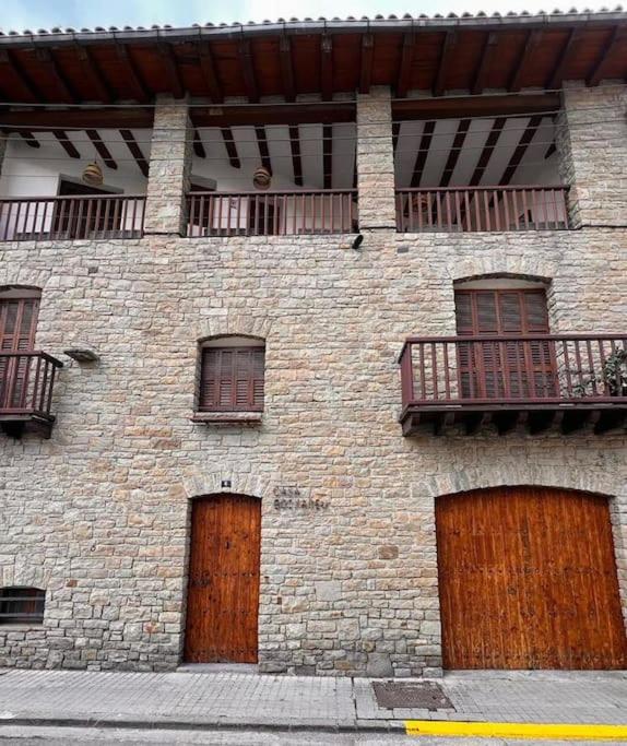 Casa Boixareu - Bed and Breakfast la Pobla de Segur