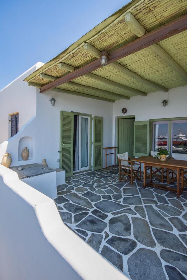Tourlos Beachfront House in Mykonos - B&B
