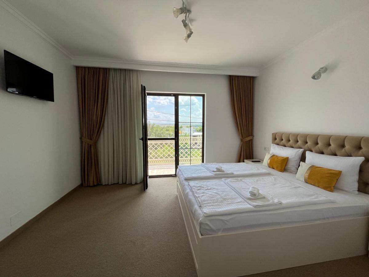 Habitación Doble Deluxe (2 adultos + 1 niño) 