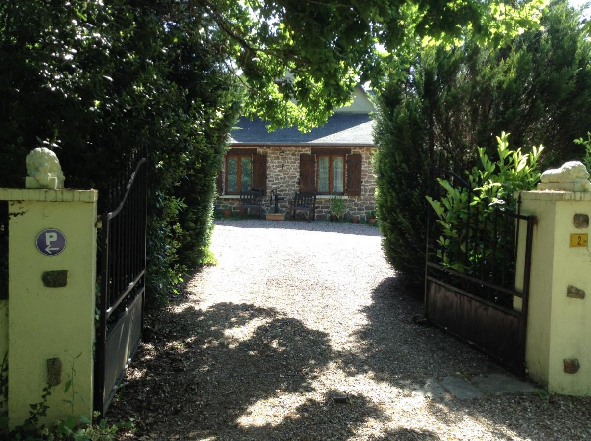 B&B Isigny-le-Buat - La Chevallerie - Tranquil oasis - Bed and Breakfast Isigny-le-Buat