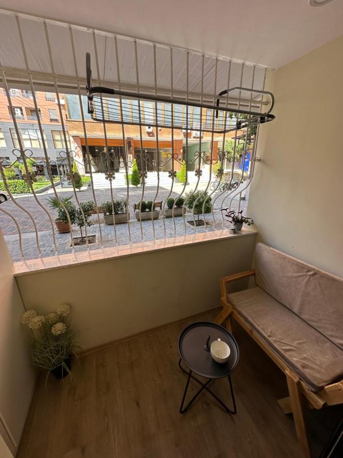 4SeasonsGea , New Modern Apartment in Tirana - Bed and Breakfast Tirana