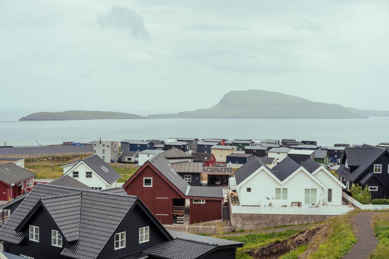 B&B Tórshavn - New Three Bedroom Townhouses with Sea View - Bed and Breakfast Tórshavn