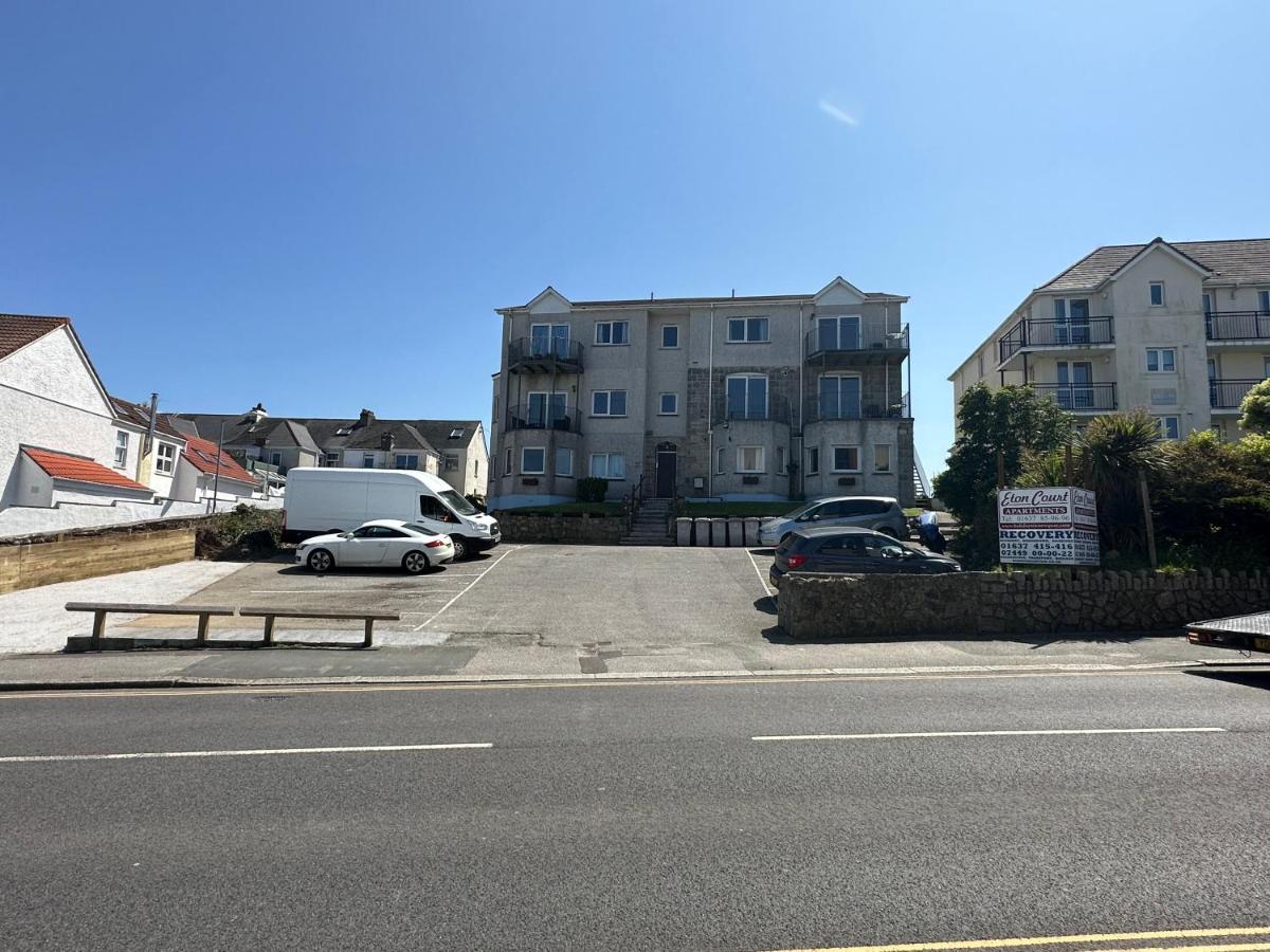 Eton Court Apartments - B&B