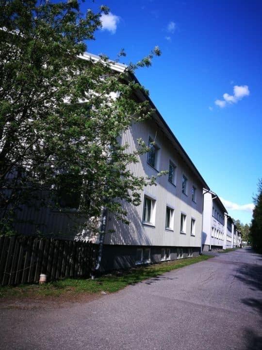 -Hannula- kiva kaksio autopaikalla - Chambres d’hôtes
