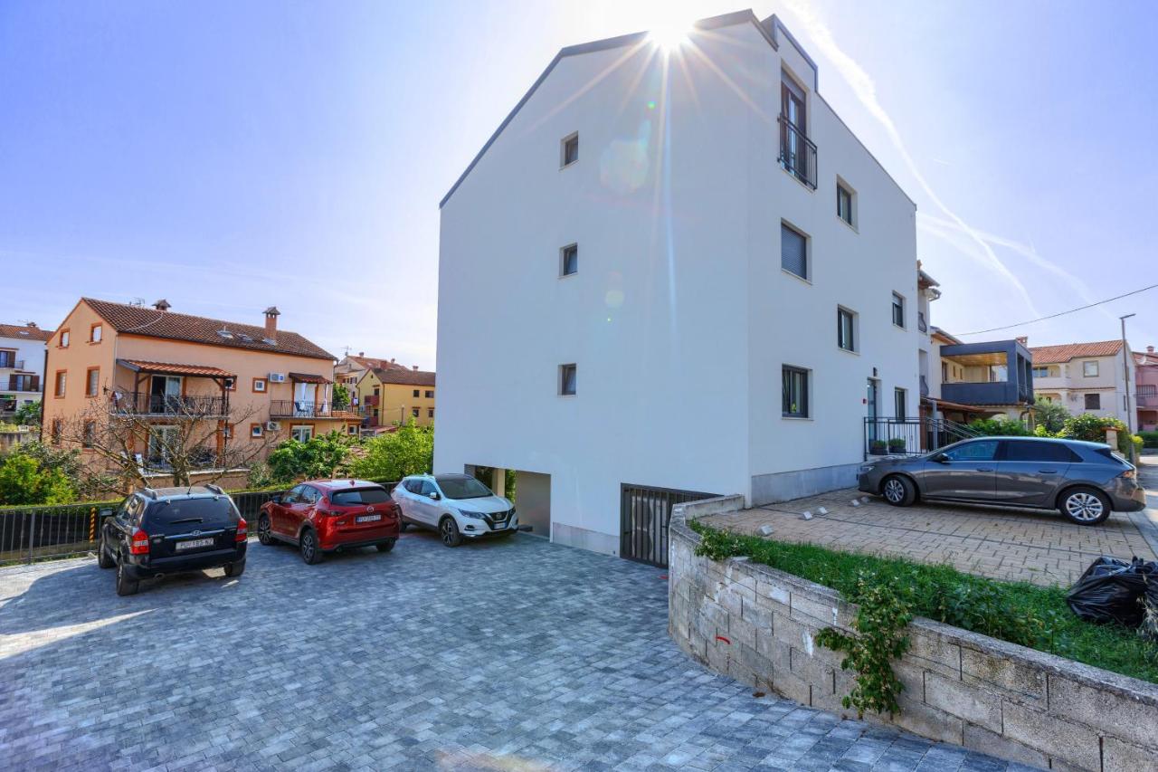 Apartment with Garden View