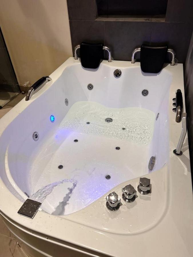 Casa Indigo Laureles-Estadio con Jacuzzi - B&B