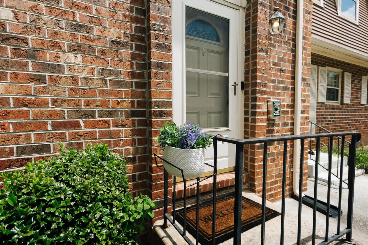 Tranquil Luxury: Modern Comfort! - B&B