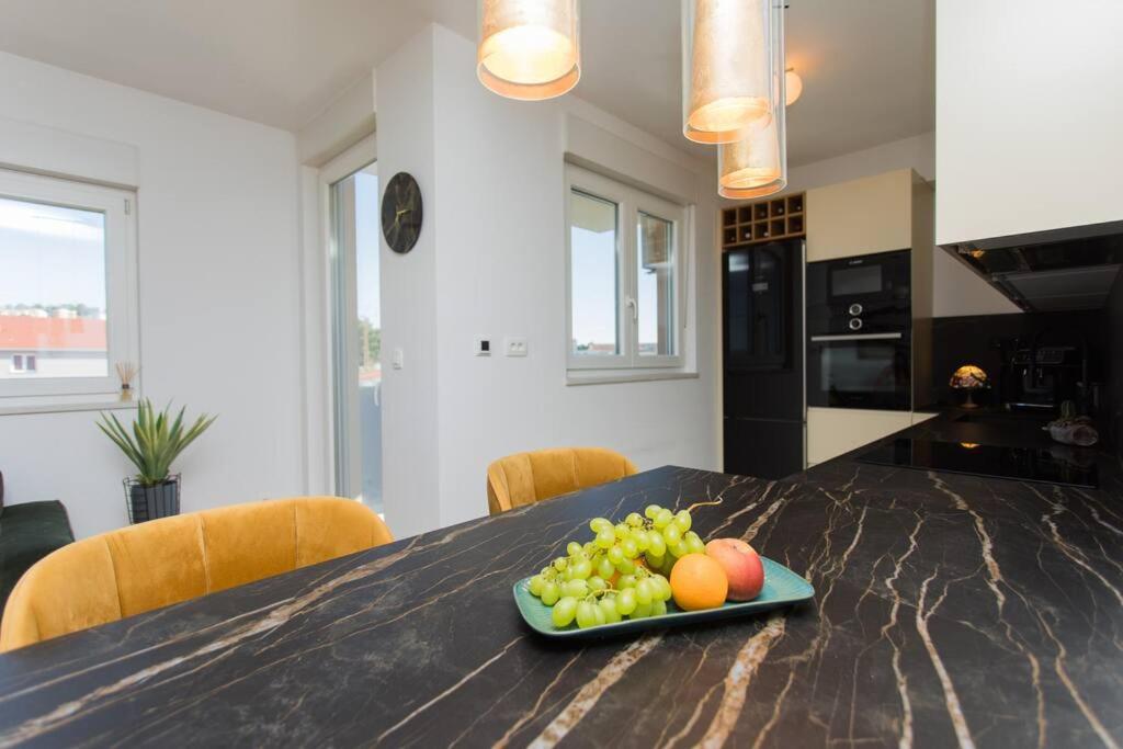 Zoeland - Ferienwohnung Podstrana