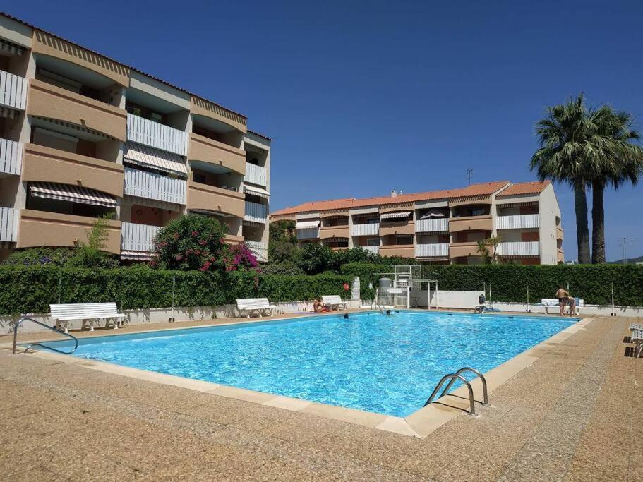 Le Dali, Plage à 5 min parking - B&B