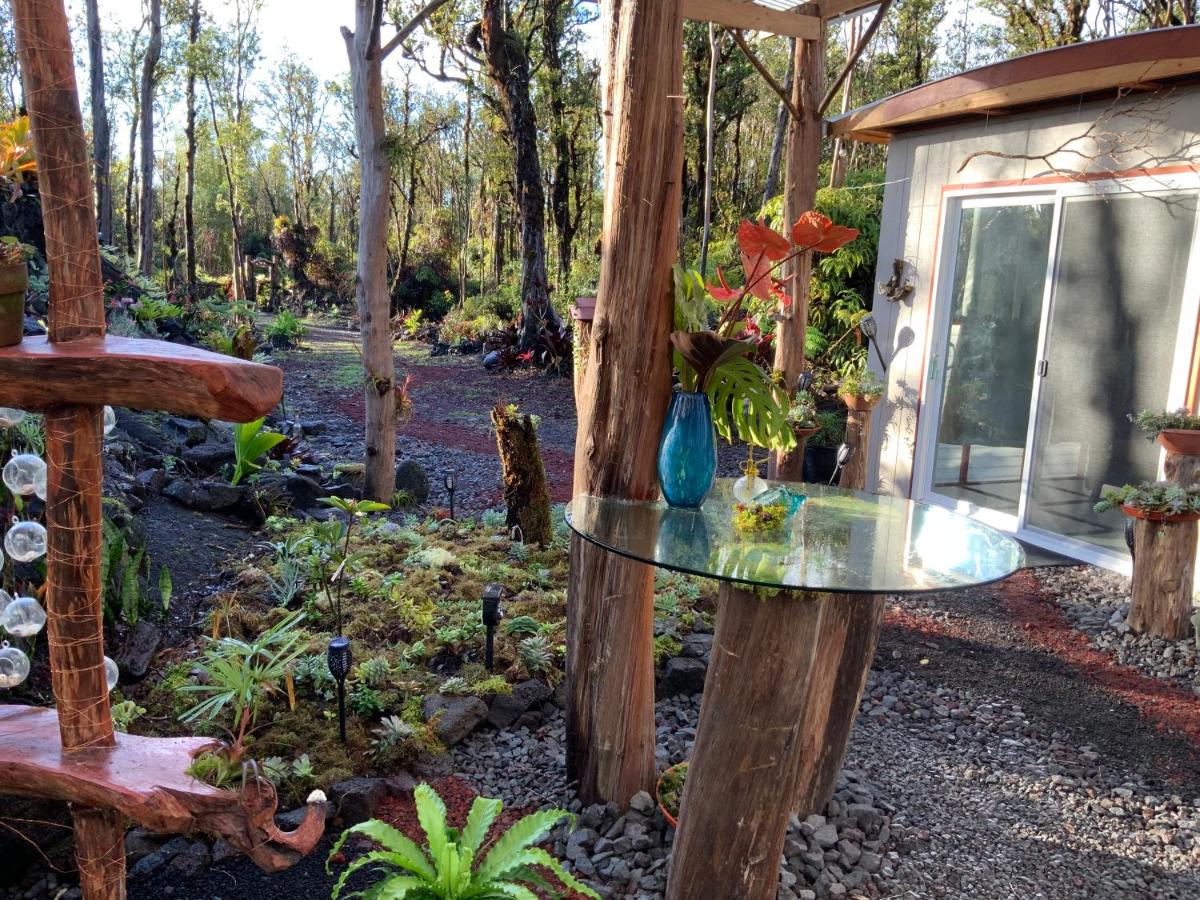 Exotic Garden cottage at amazing volcano fissure - Chambres d’hôtes