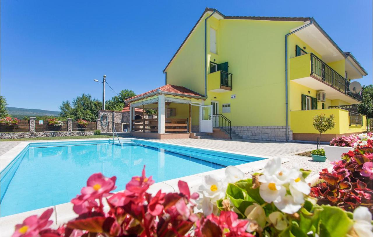 B&B Hrvace - Nice Home In Hrvace With Outdoor Swimming Pool - Bed and Breakfast Hrvace