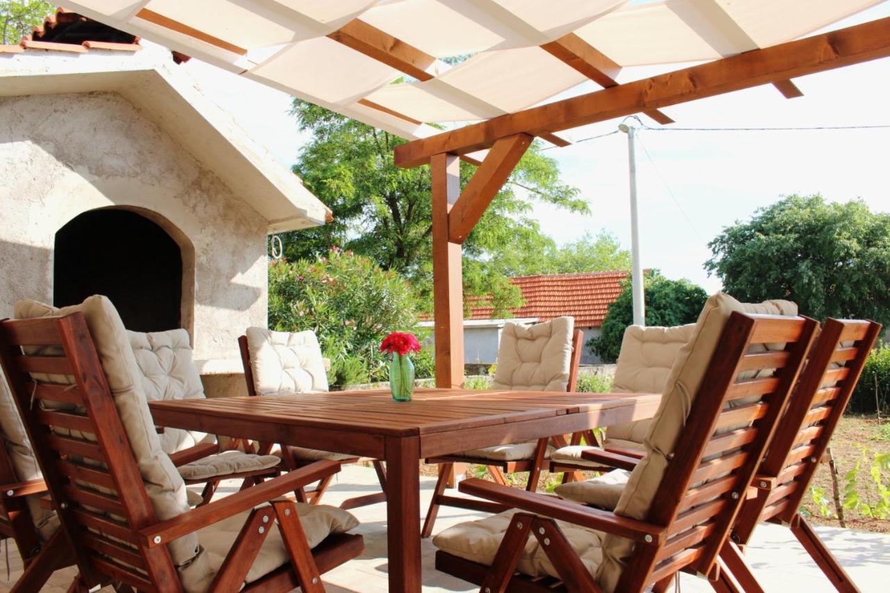 FJAKA - Kuća za odmor - NP Krka - Ferienwohnung Drniš
