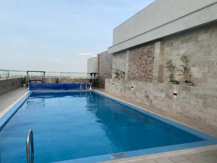Urban Lifestyle 1BR in Westlands, Heated Pool, Gym, Workspace & Parking - Chambres d'hôtes Nairobi