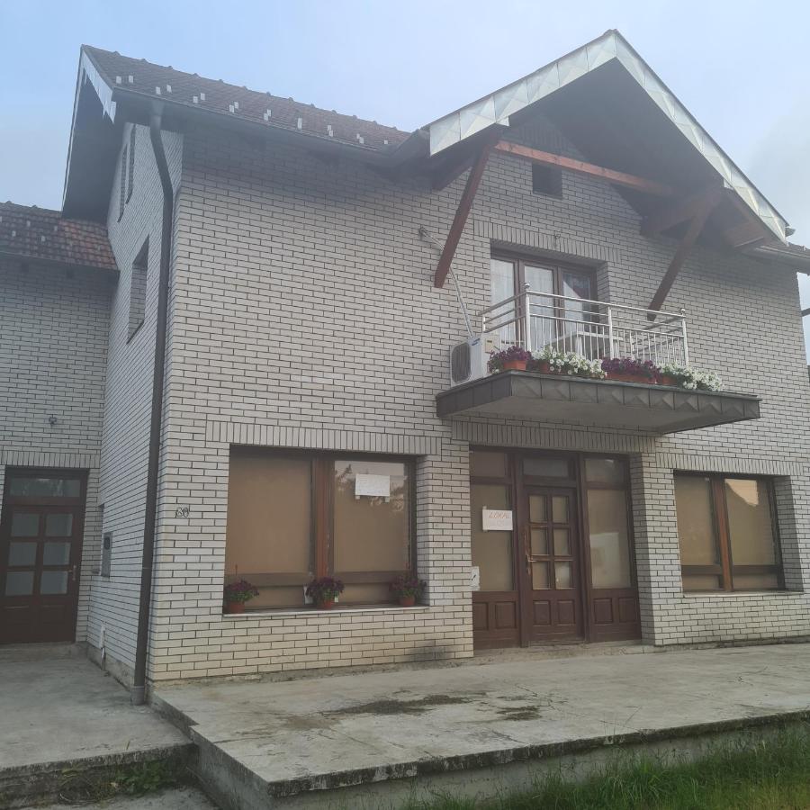 B&B Vrnjačka Banja - Vila Slavonija 2 - Bed and Breakfast Vrnjačka Banja