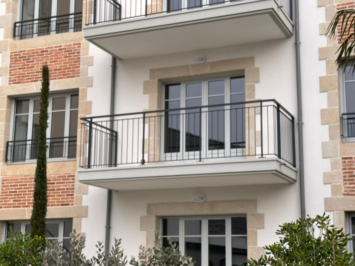 Appartement Design X - Hyper Centre - Parking Privé - Terrasse Plein Sud Quimper - B&B Quimper