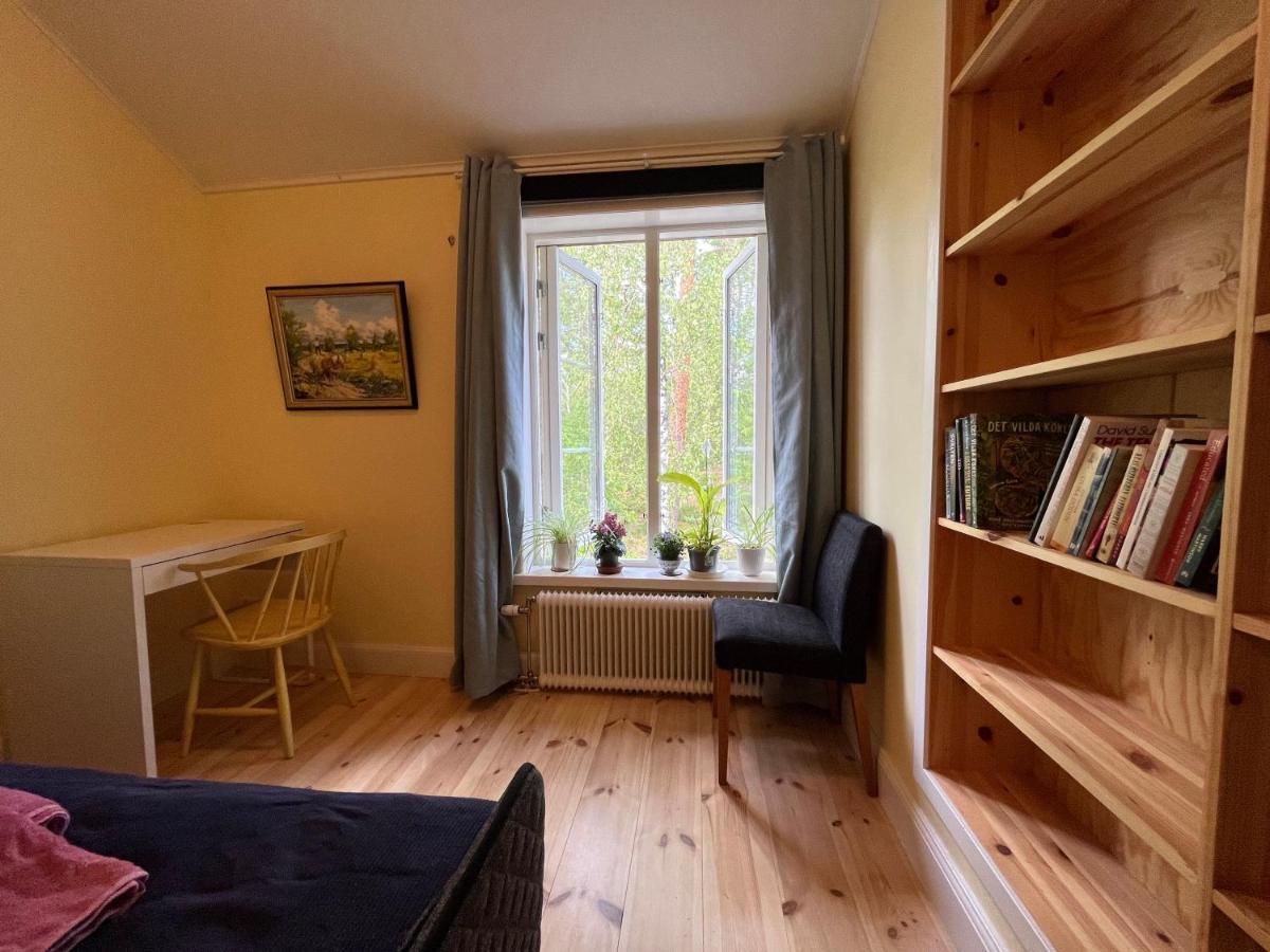 B&B Stockholm - Bed&Breakfast in nature 12 min from city free bikes - Bed and Breakfast Stockholm