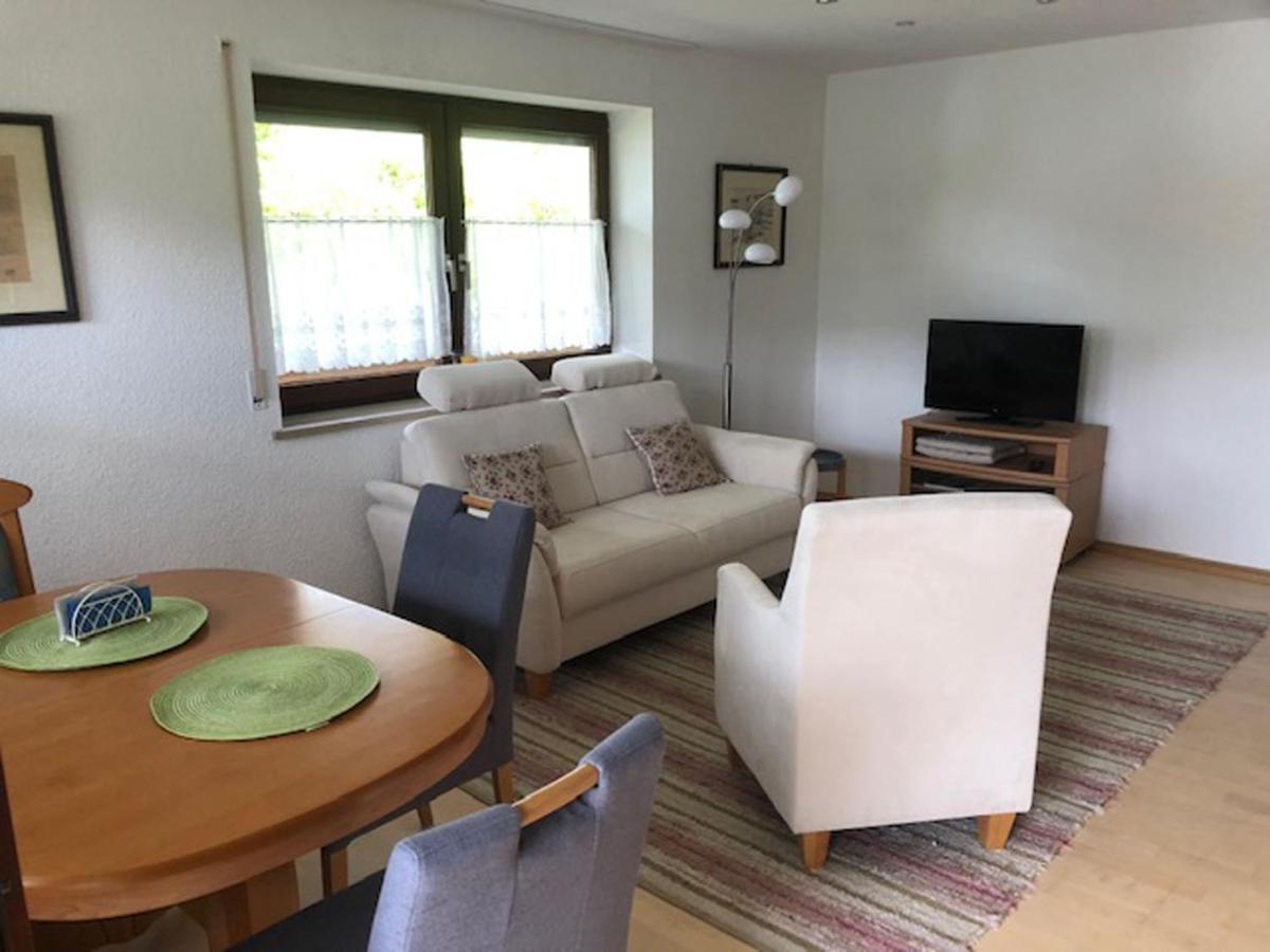 Apartment mit Balkon