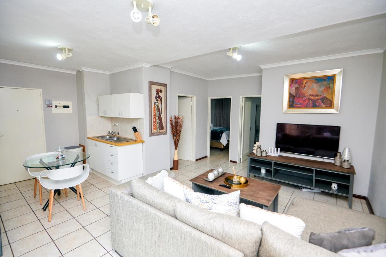 B&B Pretoria - Cosy Hatfield Apartment - Bed and Breakfast Pretoria