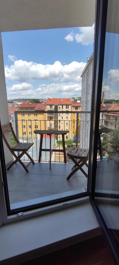 Brand new two room apartment #64 in Elite Rezidence with free secure parking - Chambres d’hôtes Prague