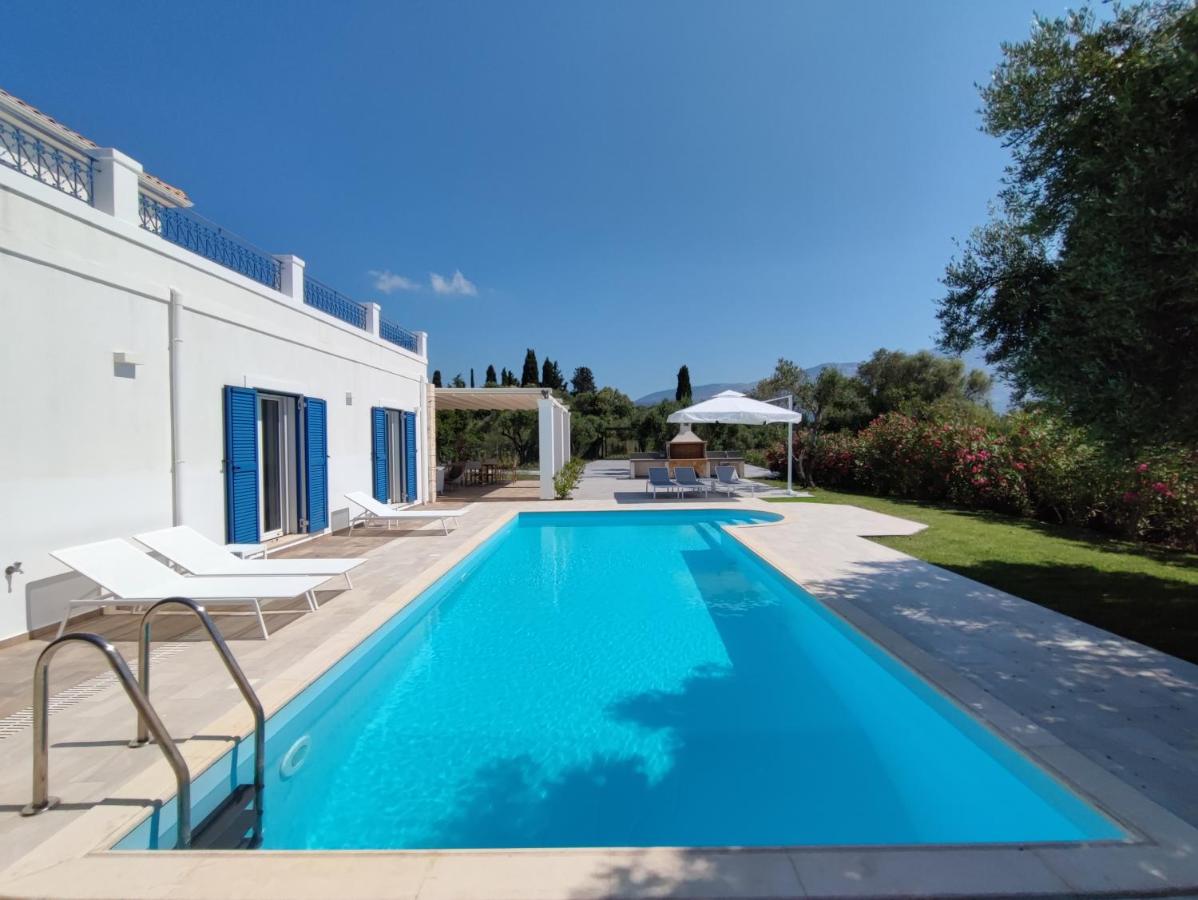 Villa Laura - Serene Escape with a Private Pool - Ferienwohnung