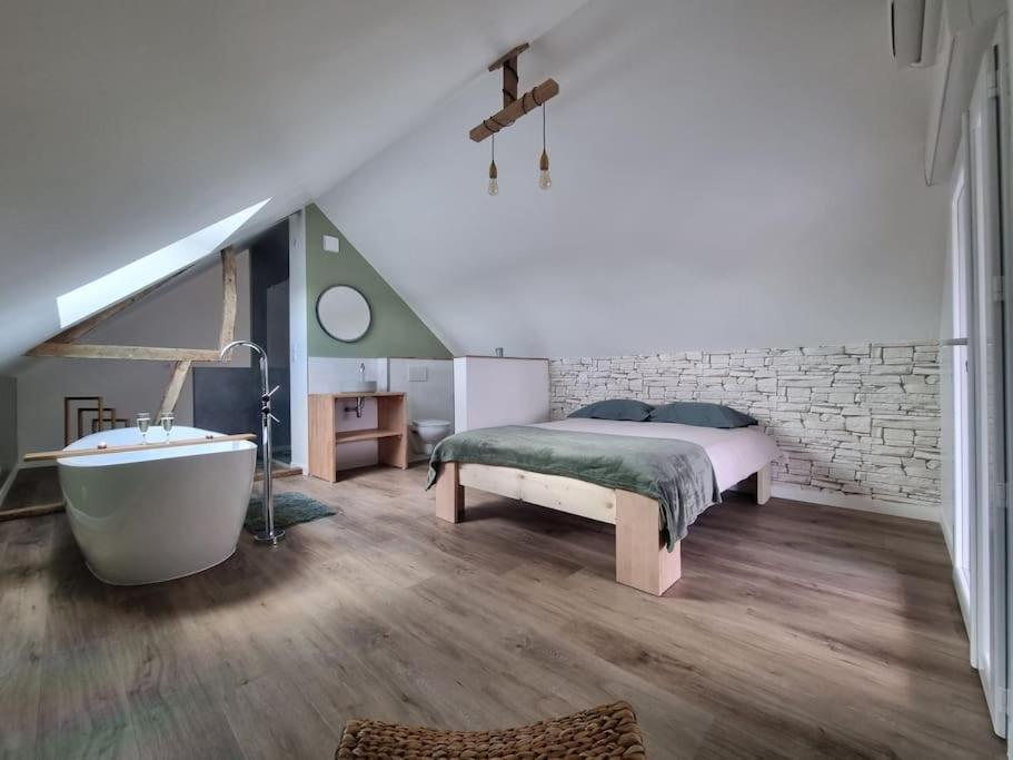 Les terres de Marie - Logements calmes et modernes - Ferienwohnung La Haye