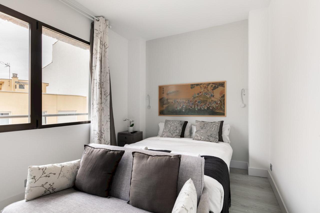 B&B Madrid - 1 bedroom 1 bathroom furnished - Recoletos - modern functional - MintyStay - Bed and Breakfast Madrid