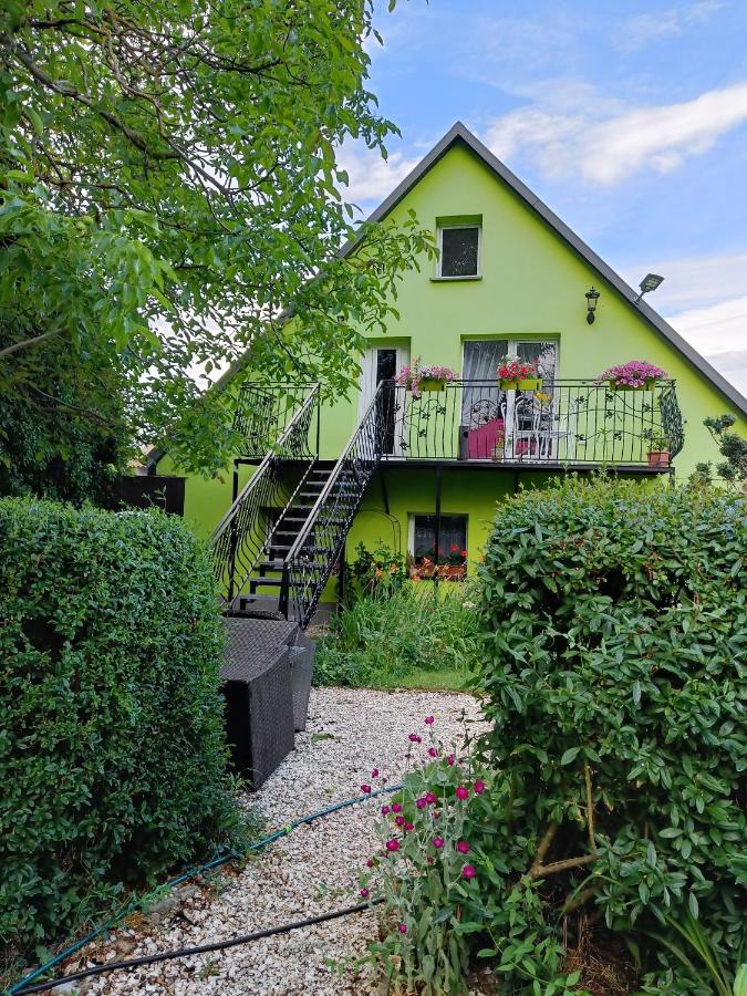 B&B Neundorf - Farcik Apartament - Bed and Breakfast Neundorf