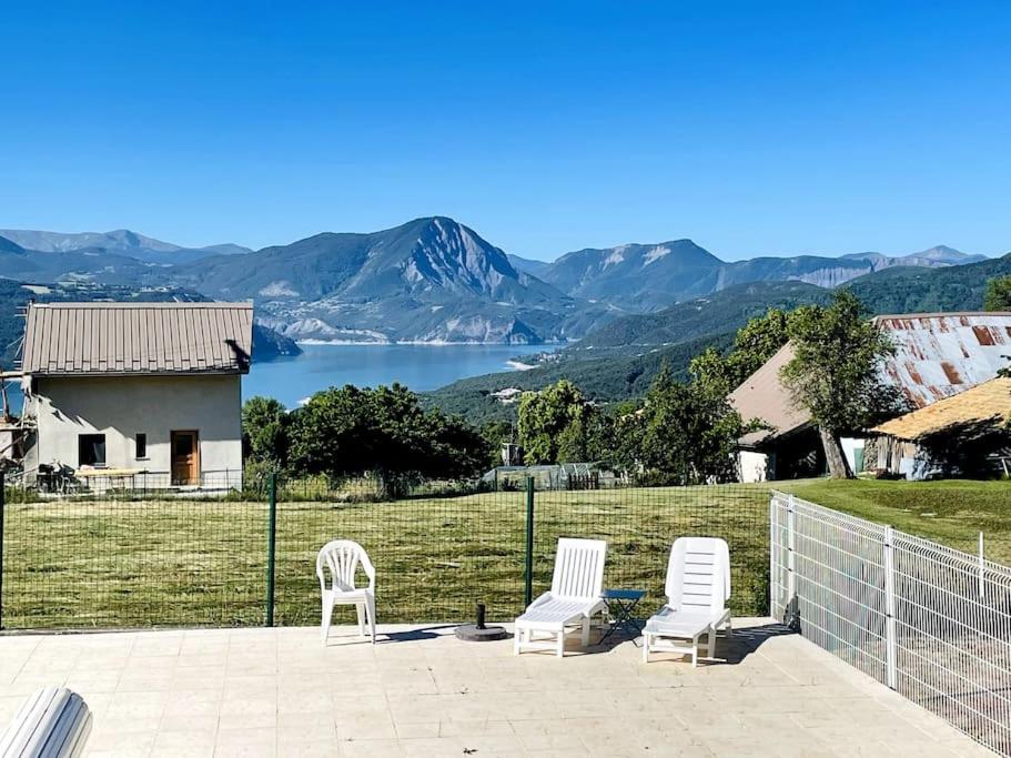 Studette et studio en montagne proche stations de ski et lac - B&B Prunières