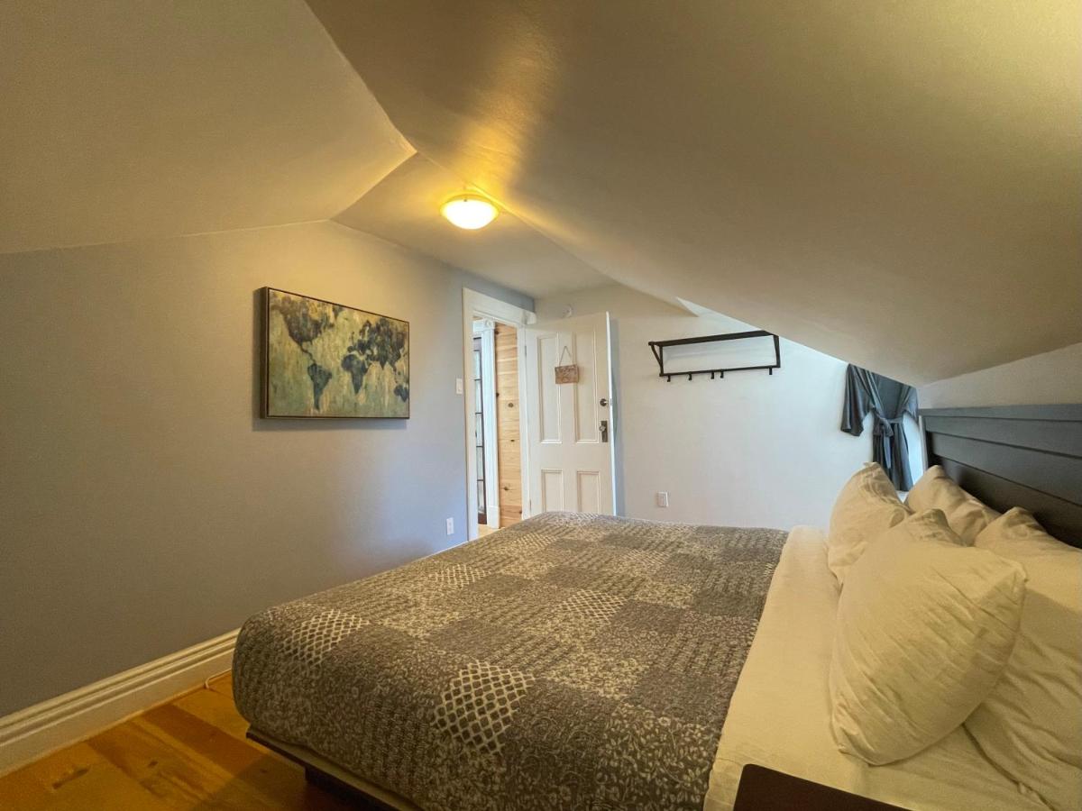 Double Room with Shared Bathroom