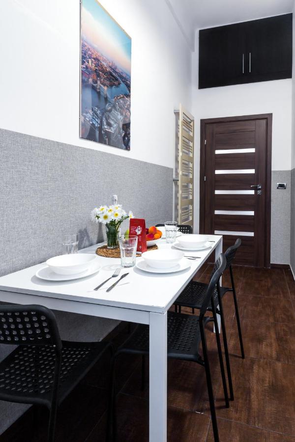 Friendhouse Apartments Starovislna - Chambres d’hôtes