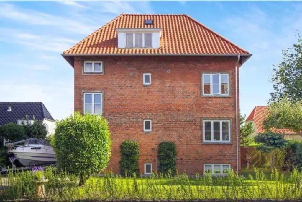 Close to Centrum, beach and subway - B&B