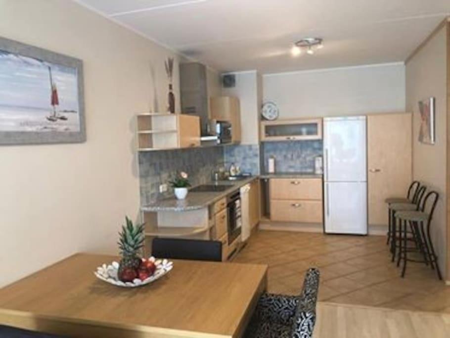 Pärnu apartment next to Yacht Club - B&B