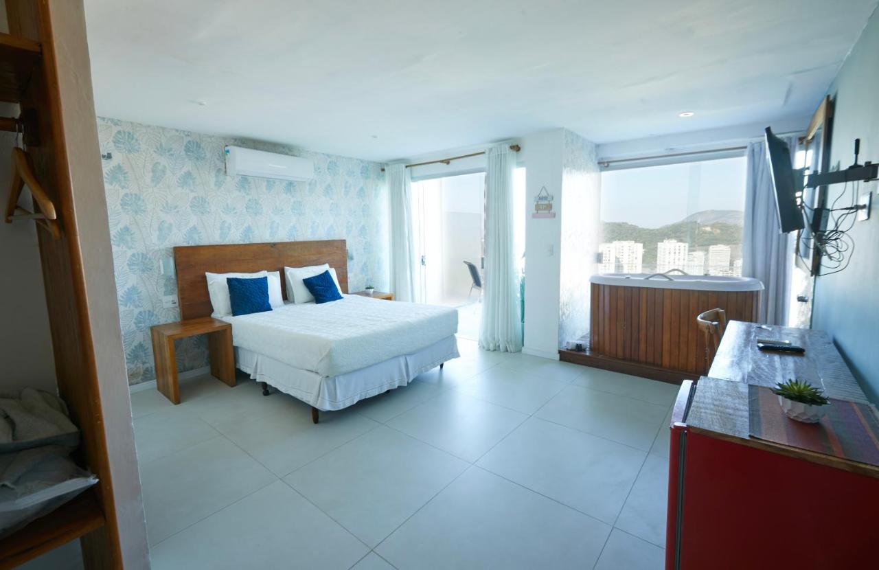 Queen Suite with Spa Bath