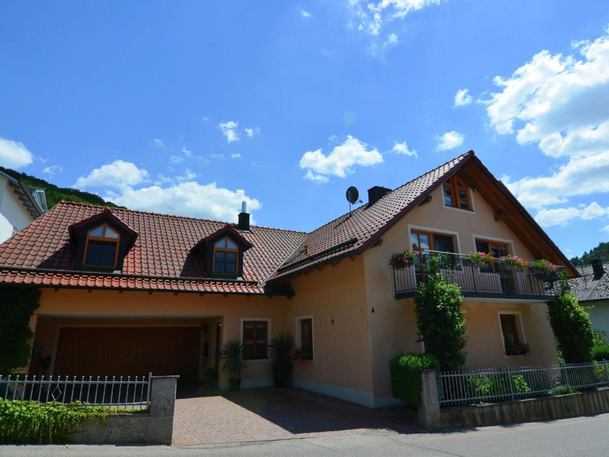 B&B Riedenburg - Homely Apartment in Riedenburg Prunn near Forest with BBQ - Bed and Breakfast Riedenburg